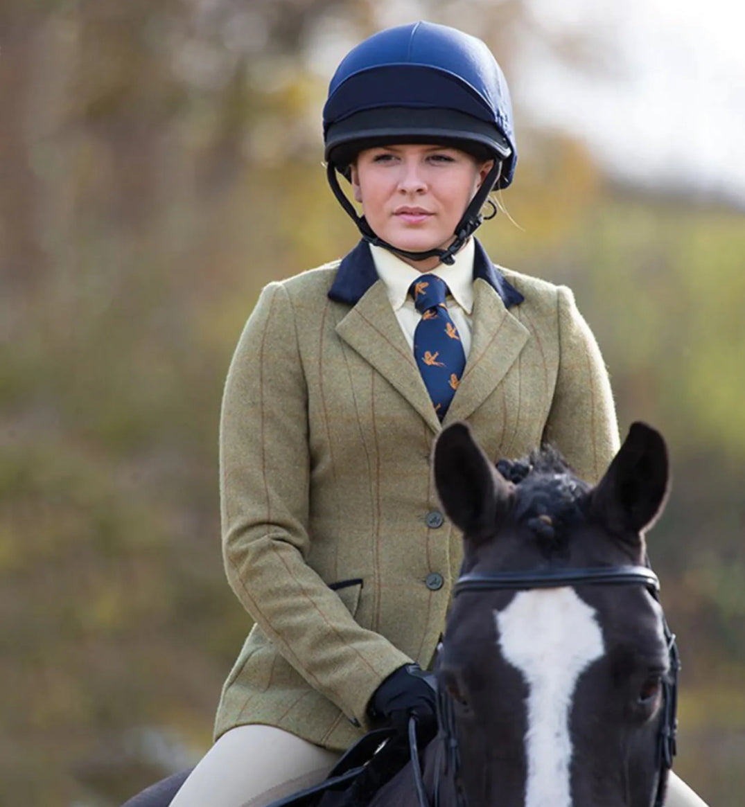 Aubrion Saratoga ladies tweed hacking jacket in copper check.