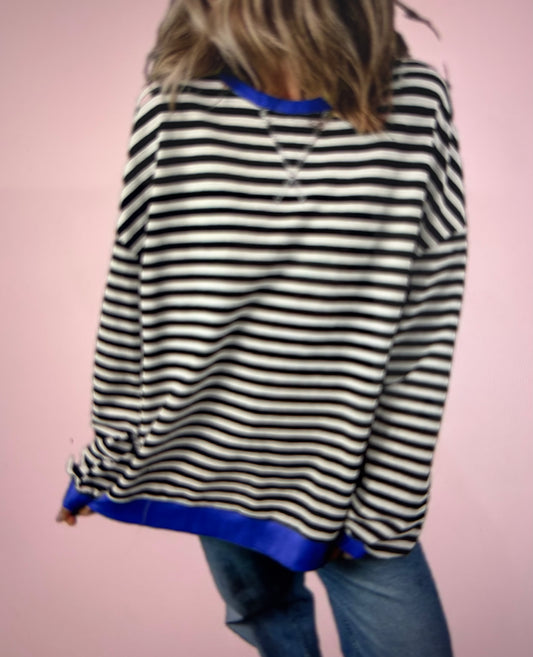Oversized Contrast Trim Pullover Sweatshirt